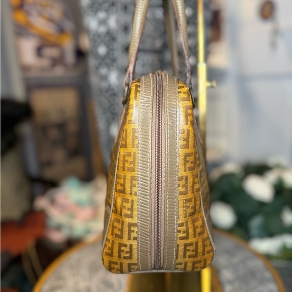 🔥FENDI—ZUCCHINO SATCHEL—VINTAGE🔥 - Picture 5 of 16